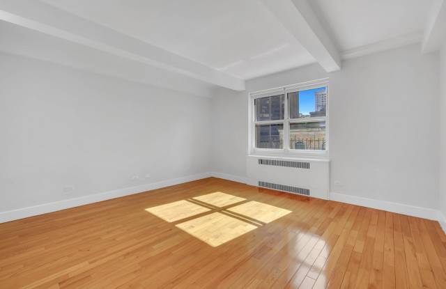 30 Park Ave Gallery 4