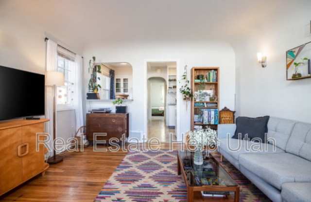 2009 S 1500 E photos photos