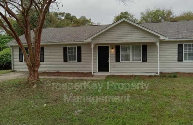 10 Hidden Valley Ct - 10 Hidden Valley Court, Ladonia, AL 36869