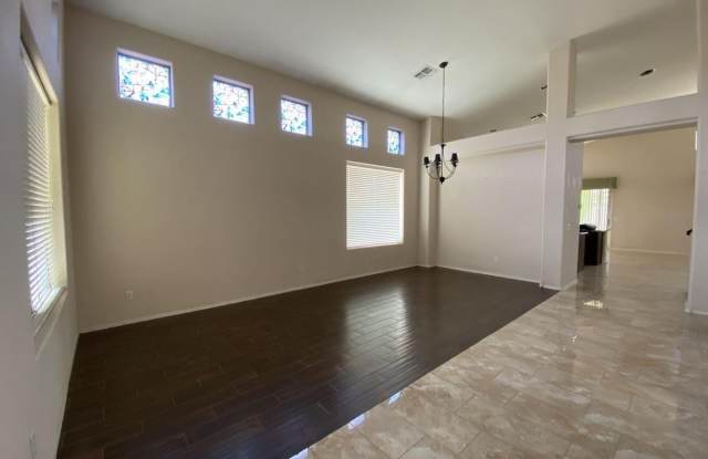 1412 E Saragosa Street Gallery 2
