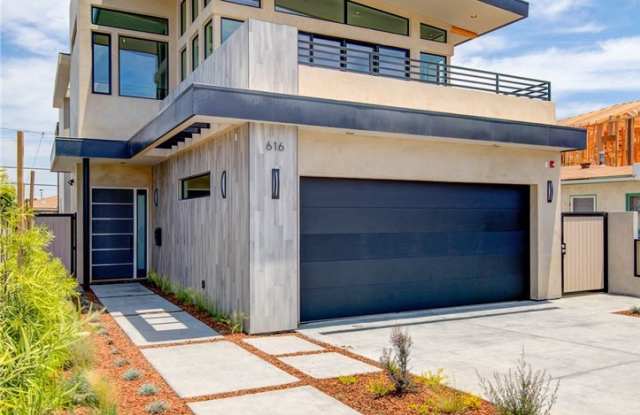 616 N Paulina Avenue Gallery 2