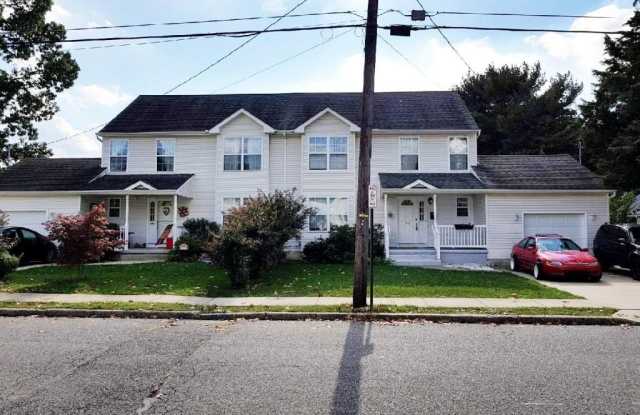 209 LAUREL Avenue Gallery 3