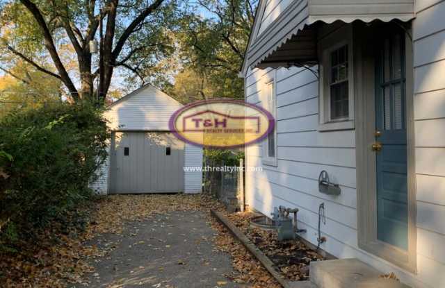 5720 Kingsley Drive Gallery 3
