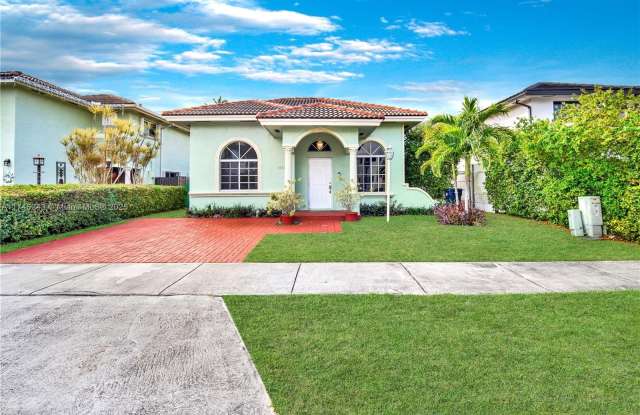 14138 SW 164th Ter photos photos