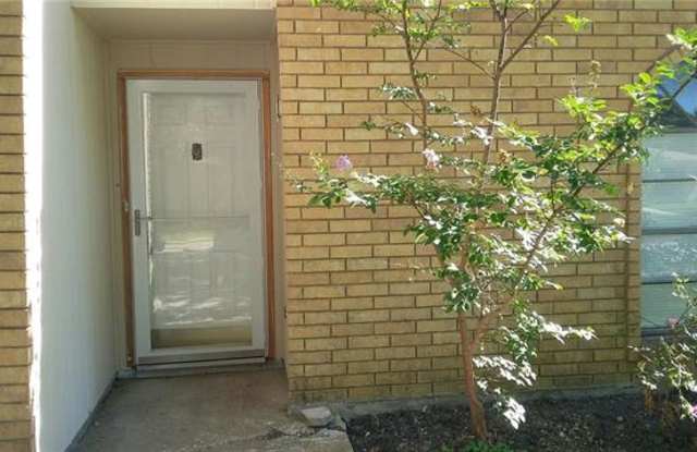 8818 Vernon Drive Gallery 3