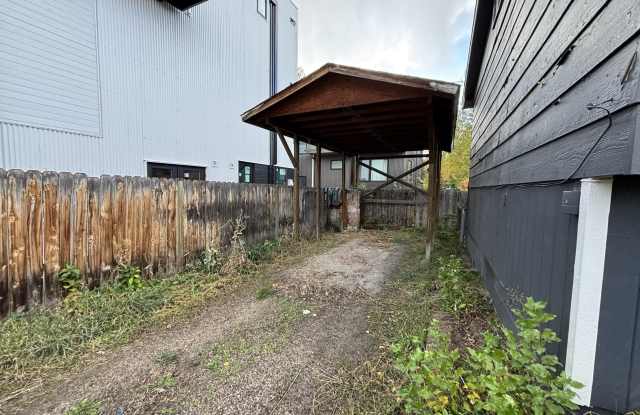 255 South Glenwood - A-upstairs Gallery 2