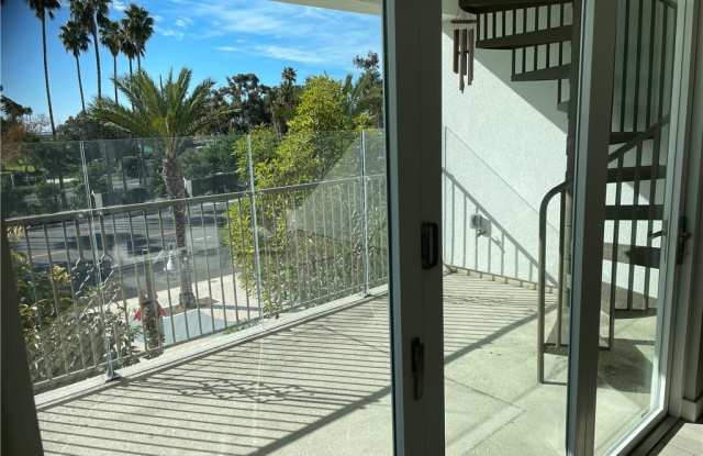3181 Doheny Way Gallery 3