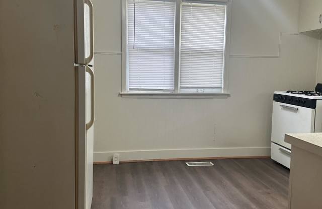 200 E Joy - 4 Gallery 4