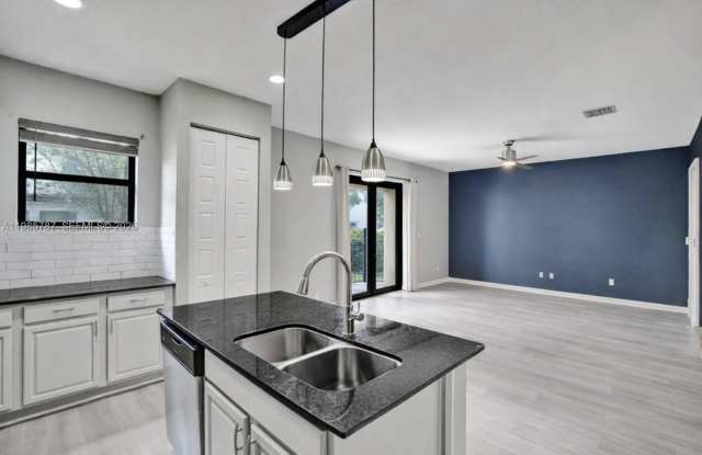 760 Northeast 193rd Terrace Gallery 2