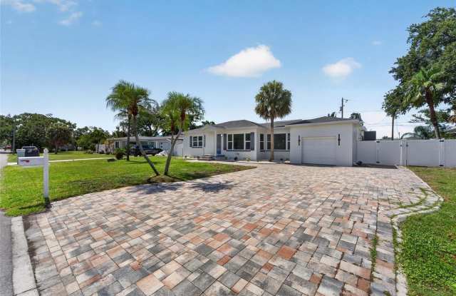 4810 DEL RIO Way S Gallery 3