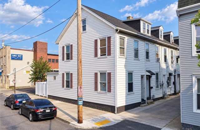 547 Silk Street Gallery 1