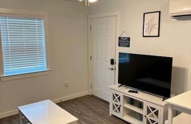 1500 W Ocean View Avenue Gallery 2