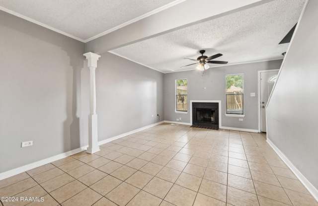 2826 Louisiana Avenue Gallery 3