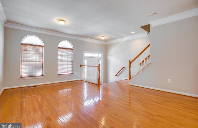 4673 CARISBROOKE LANE Gallery 4