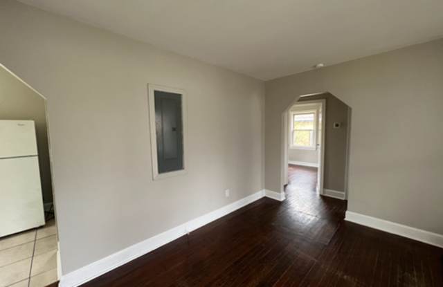 949 Hunt Ave 2bed/1bath Home $1095 photos photos