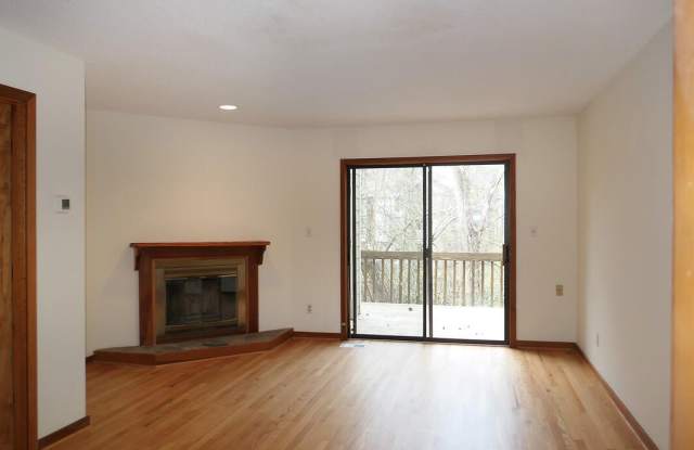 202 Cedarwood Lane Gallery 2