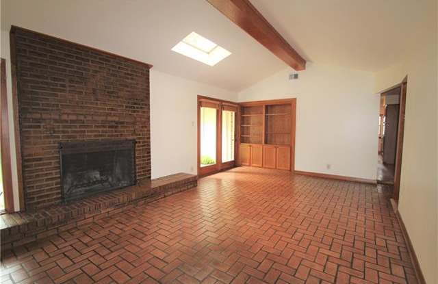 4254 Royal Ridge Drive Gallery 3