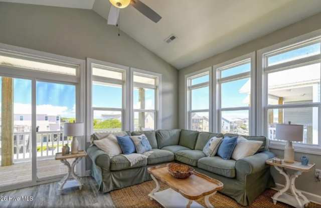 128 Sea Gull Lane Gallery 3