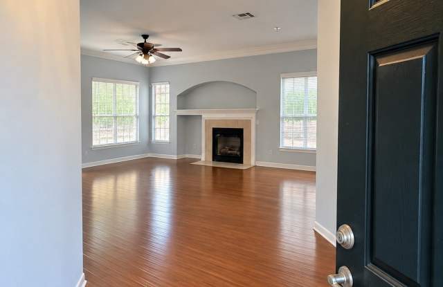 8004 Laurel Hill Drive Gallery 2
