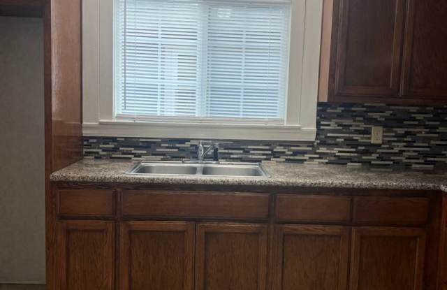 3 Bedroom, 1 Bath Home for Rent Gallery 4
