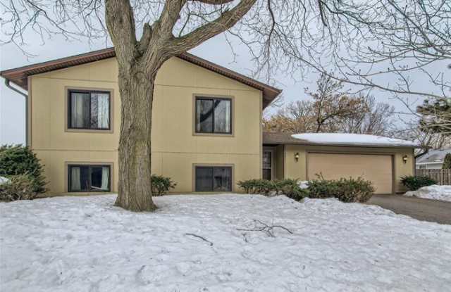 3401 75th Avenue North - 3401 75th Avenue North, Brooklyn Park, MN 55443