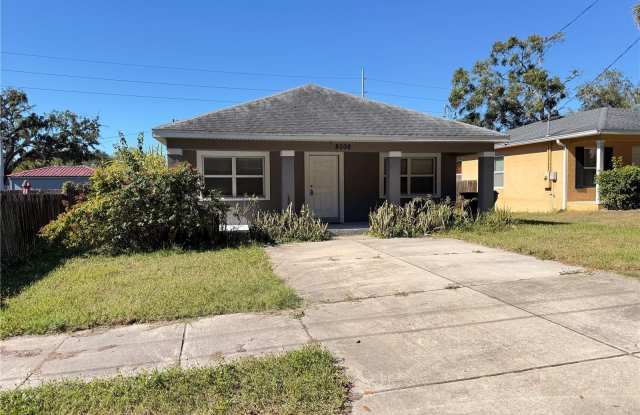 8006 N 10TH STREET photos photos