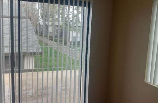 Move in Special ** Half off the 2nd month's rent Gallery 4