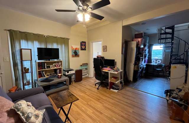 521 S. Braddock Ave. 2R - 521 South Braddock Avenue, Pittsburgh, PA 15221