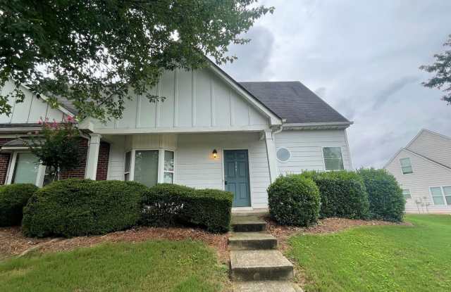 PRE-LEASING FOR AUGUST 2025! 1/2 OFF SECURITY DEPOSIT SPECIAL! photos photos