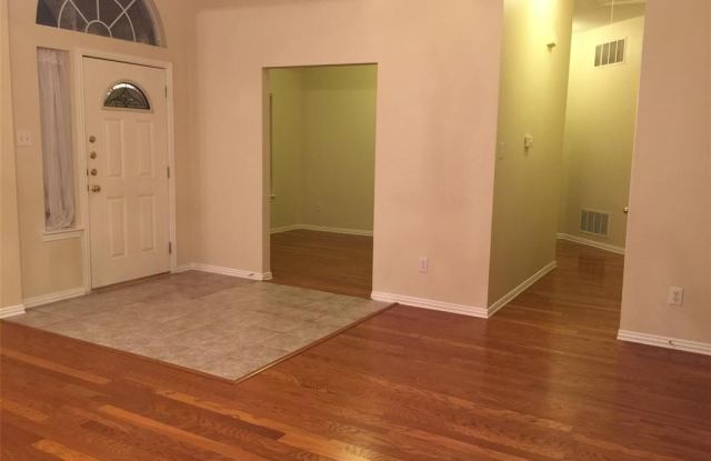 1233 Donegal Lane Gallery 3