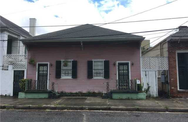 608 Kerlerec St Gallery 1