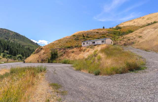 Peaceful Country Living with the Convenience of Town Nearby! photos photos