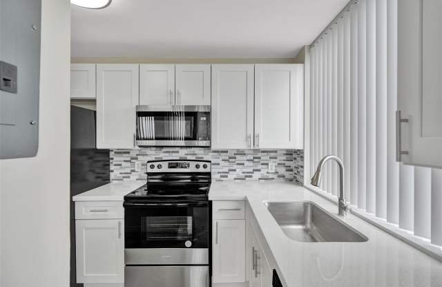 4222 Inverrary Boulevard photos photos