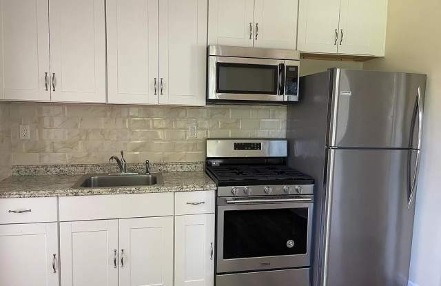 1866 Victory Blvd Fl 2 photos photos