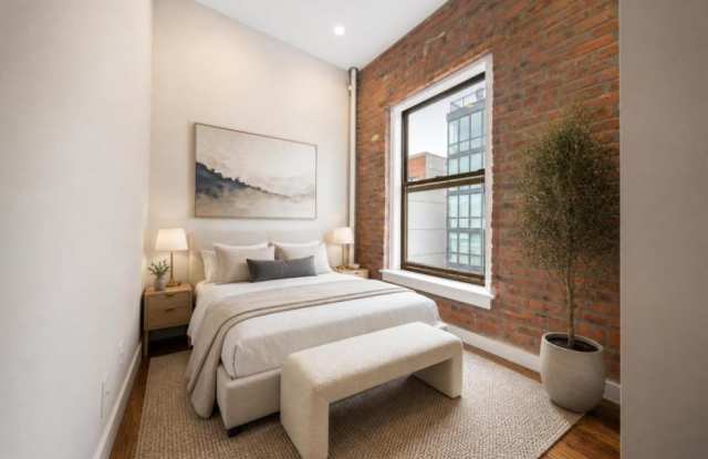 53 East 7th Street Gallery 4