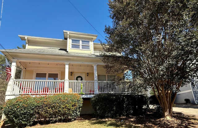 "Pre-Leasing August 2026" Large House Near Downtown Athens! photos photos