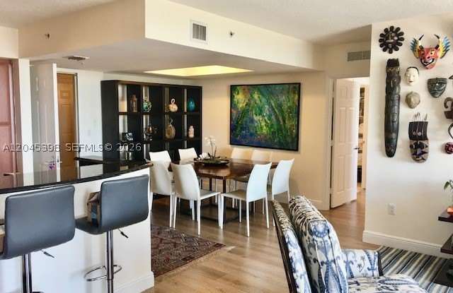 3232 SW 22nd Ter Gallery 4