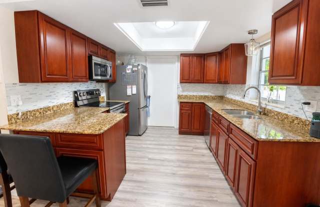 5605 WINTER GARDEN Parkway Gallery 3