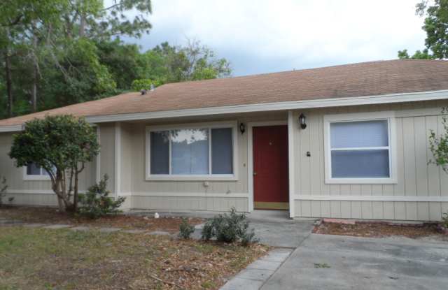 4 Bedroom 2 Bath -NO GARAGE - Contact KAREN GUARDINO REALTOR  386-747-9295 photos photos