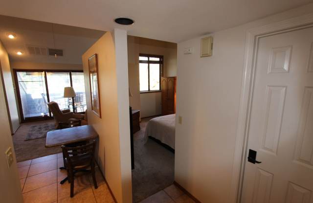 Furnished Country Club Condo | Golf Course Views | Washer/Dryer Included photos photos