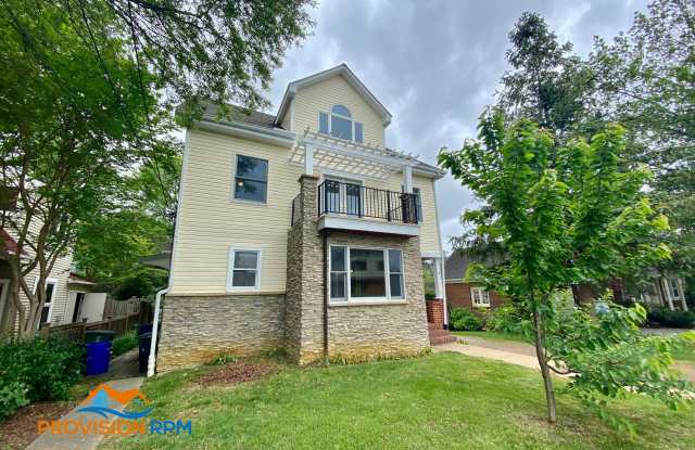 132 Archwood Avenue Gallery 2