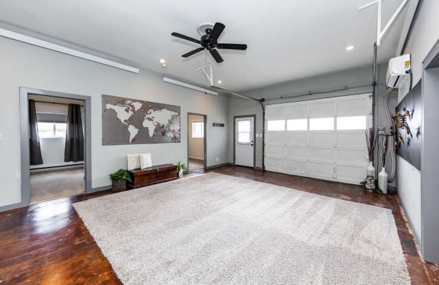 Centrally located Cute 2 Bed Bungalow with Garage Gallery 3