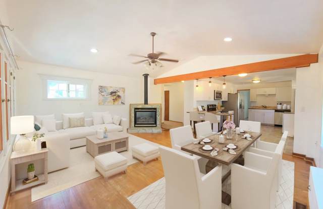 $2,200- 4 Bed / 2 Bath House on an Almost Acre Lot in Spokane Valley - 9212 East Wellesley Avenue, Spokane County, WA 99206