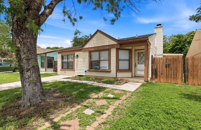 ***MOVE-IN SPECIAL: ONE WEEK FREE***Hidden Meadows Home with Extended Patio Space and Converted Garage Gallery 3