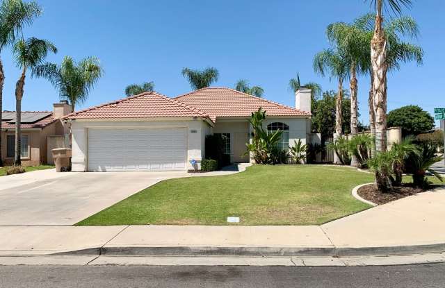 Beautifully Updated Home in Tevis Ranch - Only $2300 Rent photos photos