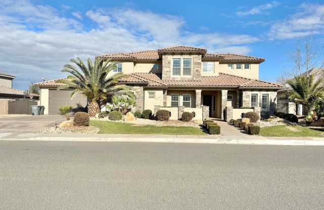 Gorgeous Resort Style Yard with pool  hot tub. 5-Bedroom 3.5 Bath Home!! photos photos