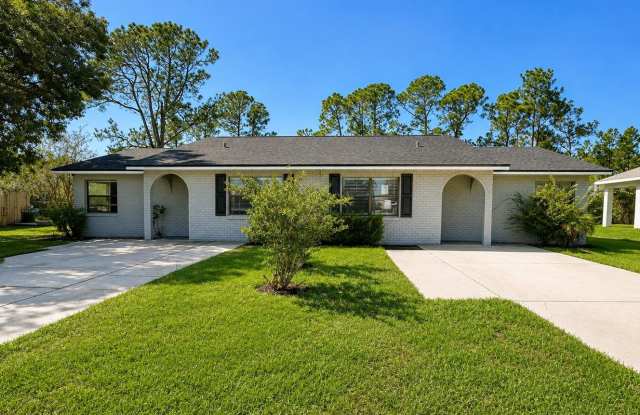 Charming 2-Bed, 2-Bath Home with Screened Lanai in Kissimmee! Gallery 3
