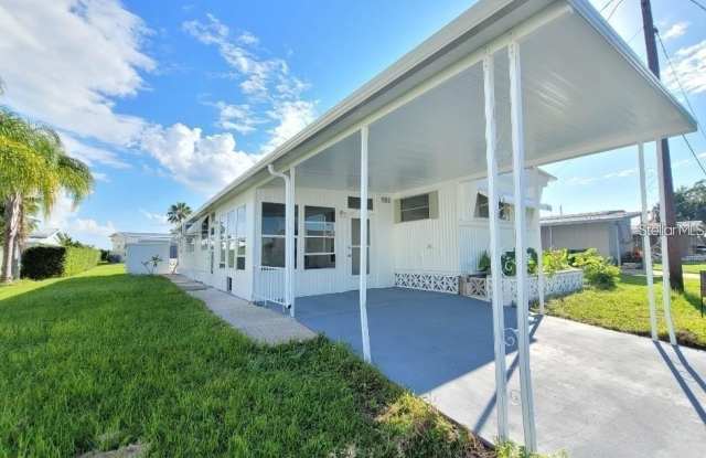 321 3RD STREET Drive W Gallery 1