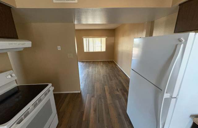 Affordable 2 Bedroom Youngtown Home Gallery 4