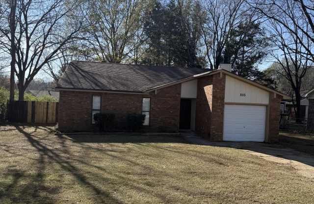 855 Charter Oak - 855 Charter Oak Drive, Southaven, MS 38671